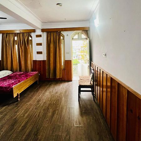 Inder Palace Barkot Exteriér fotografie